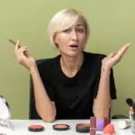 Клиент требует компенсацию за опоздание мастера: законно ли это?