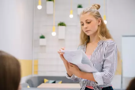 В салоне украли кошелек у клиента: кто отвечает и что делать?