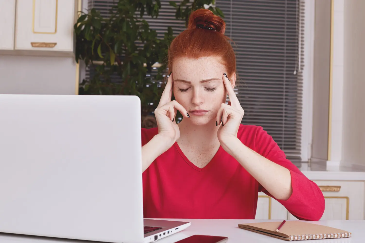 Можно ли уволить сотрудника салона красоты за отказ работать в новой CRM?