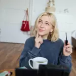 Можно ли работать на дому у клиента с брендом и косметикой салона?